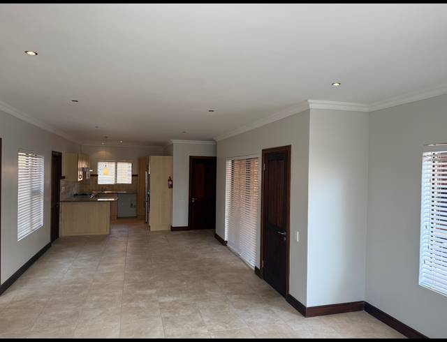 2 BEDROOM SECTIONAL TITLE FOR SALE IN NEWLANDS